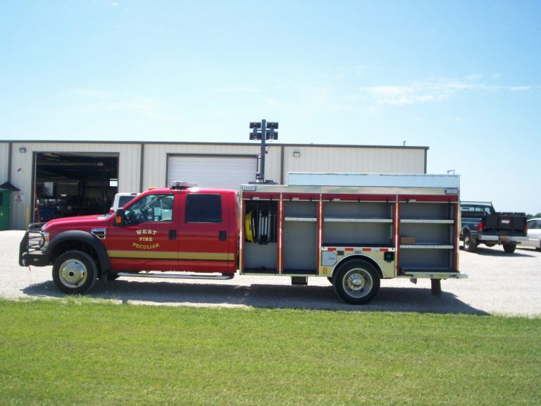 wet rescue fire truck enclosed fire skid